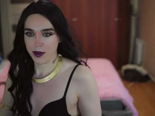 Live sex webcam photo for SasandraSing #290761044