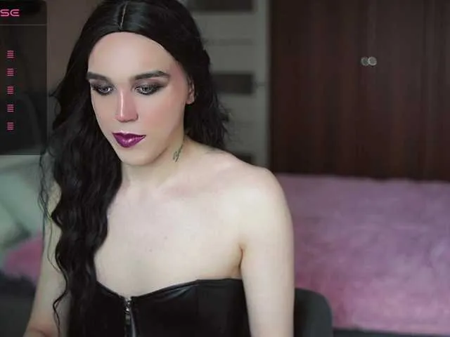 Live sex webcam photo for SasandraSing #290792059