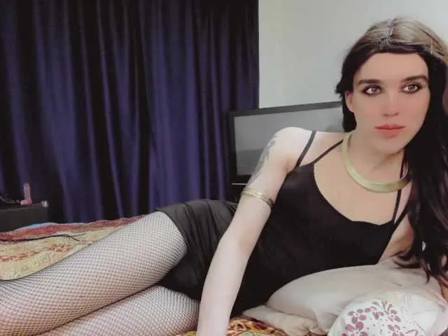 Live sex webcam photo for SasandraSing #290952964