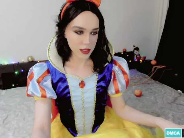 Live sex webcam photo for SasandraSing #292165423