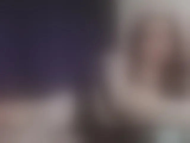 Live sex webcam photo for SasandraSing #293459885