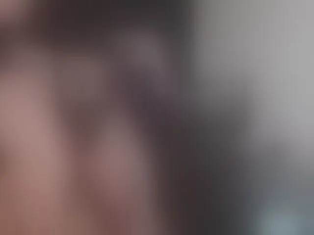 Live sex webcam photo for SasandraSing #293461634