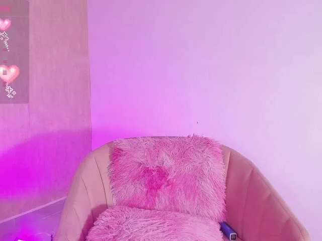 Live sex webcam photo for Sasha-Diaz #277806529