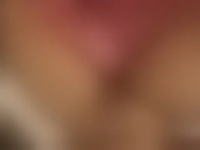 Live sex webcam photo for SashaLuxx #293059582
