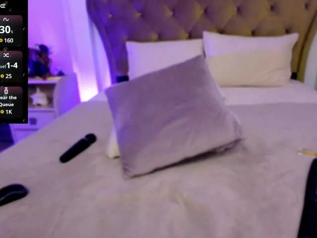 Live sex webcam photo for SashaaRizz #290367855