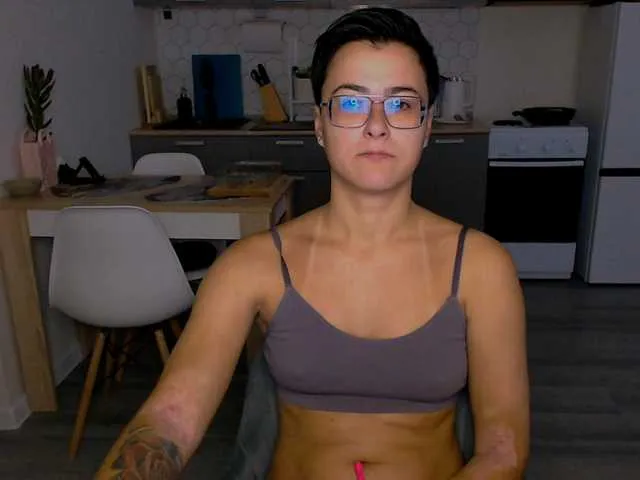 Live sex webcam photo for Sashanotfound #290977720