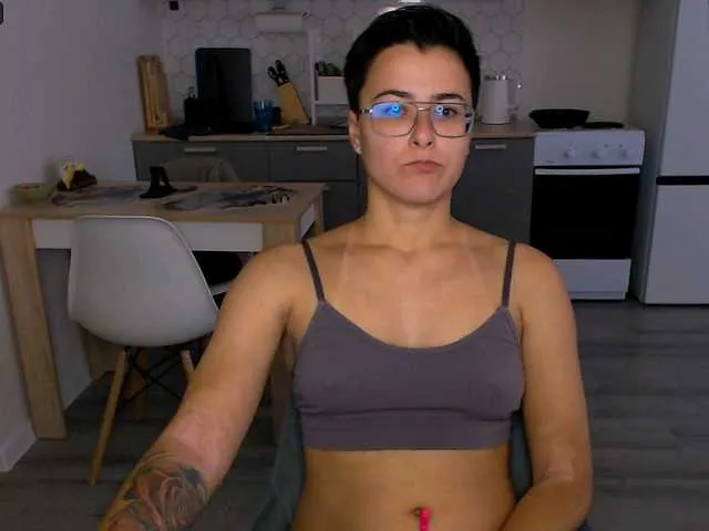 Live sex webcam photo for Sashanotfound #291238686