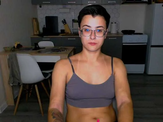 Live sex webcam photo for Sashanotfound #291242743