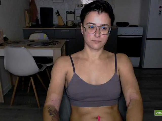 Live sex webcam photo for Sashanotfound #291735121