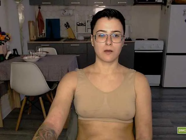 Live sex webcam photo for Sashanotfound #292314704