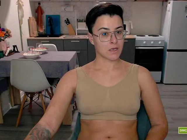 Live sex webcam photo for Sashanotfound #292315712