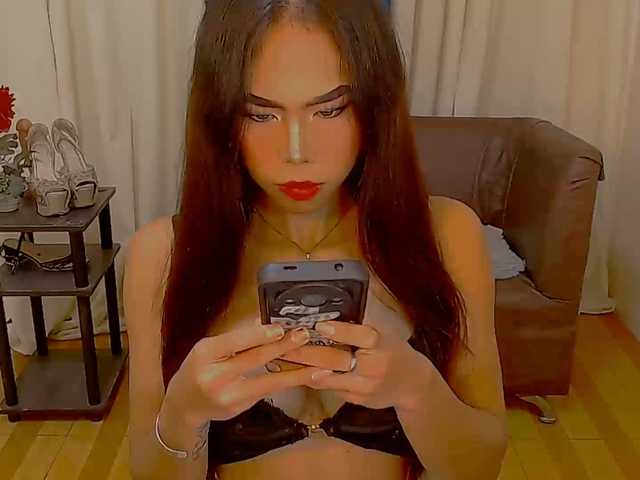 Live sex webcam photo for Sassymistress #290365730