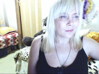 Live sex webcam photo for Savan35na #199879374