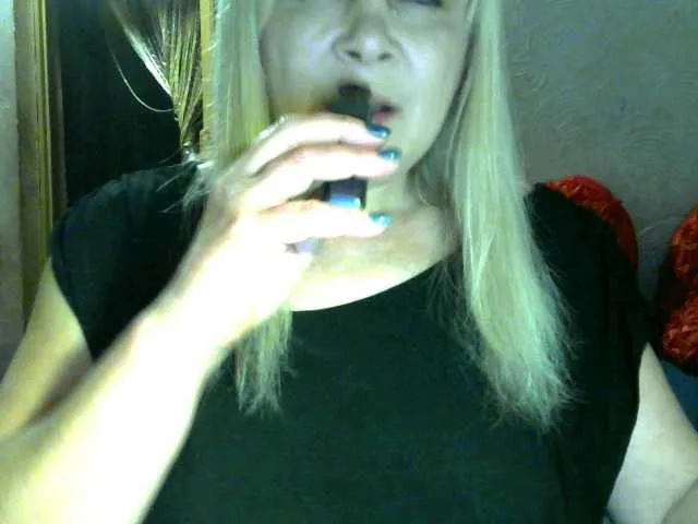 Live sex webcam photo for Savan35na #290549975