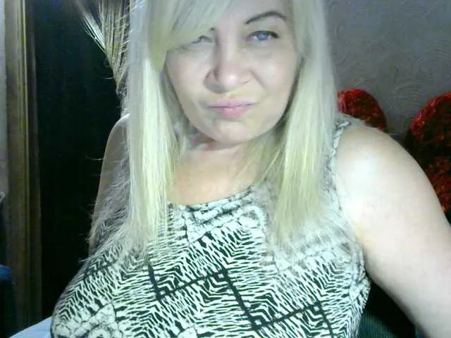 Live sex webcam photo for Savan35na #290745881