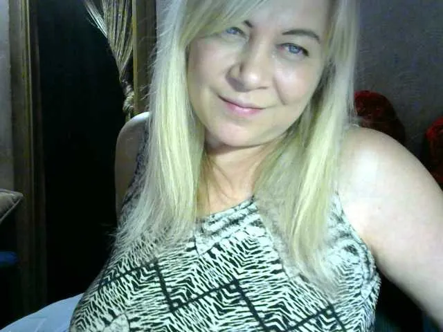 Live sex webcam photo for Savan35na #290759878