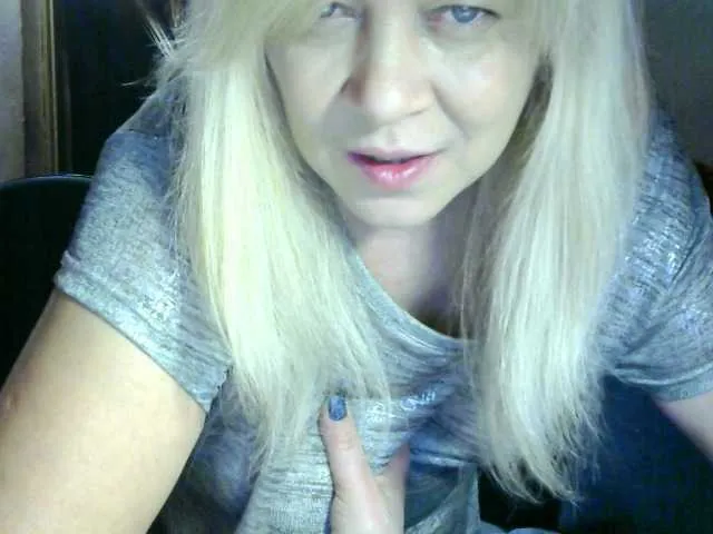 Live sex webcam photo for Savan35na #290781985