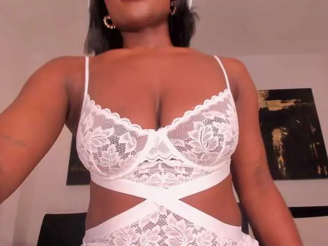 Live sex webcam photo for SavannahStorm #288118646