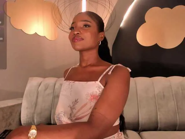 Live sex webcam photo for SavannahStorm #290023588