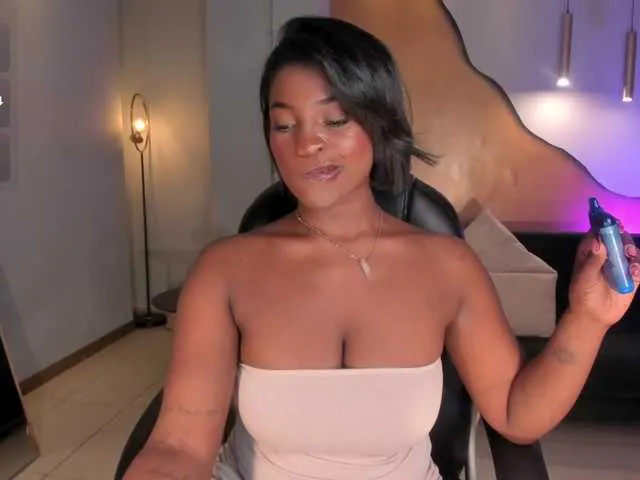 Live sex webcam photo for SavannahStorm #290678204