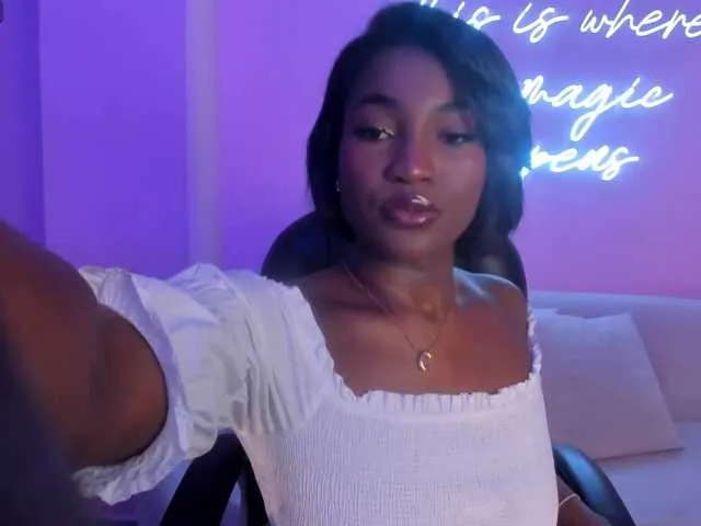 Live sex webcam photo for SavannahStorm #290914632