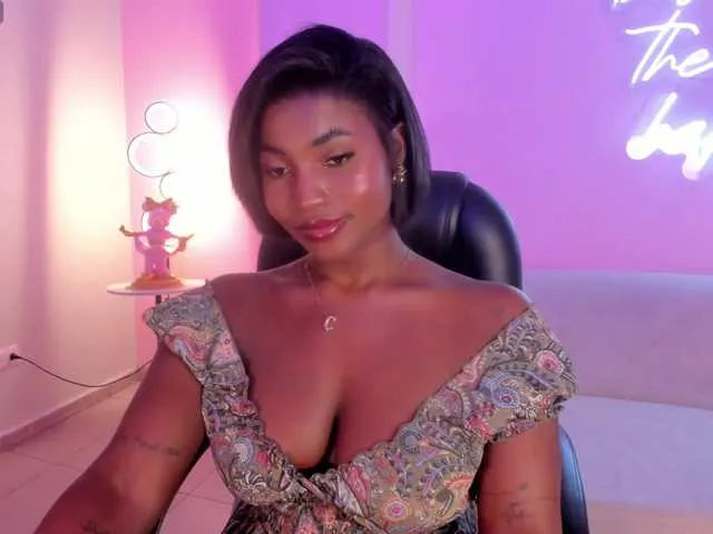 Live sex webcam photo for SavannahStorm #290921762