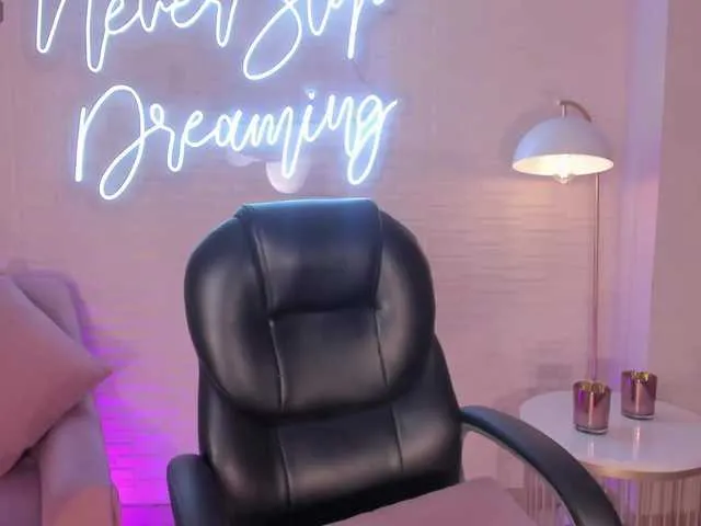 Live sex webcam photo for SavannahStorm #291355047