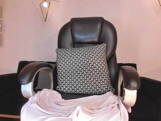 Live sex webcam photo for SavannahStorm #291832827