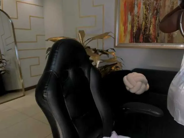 Live sex webcam photo for SavannahStorm #292142972