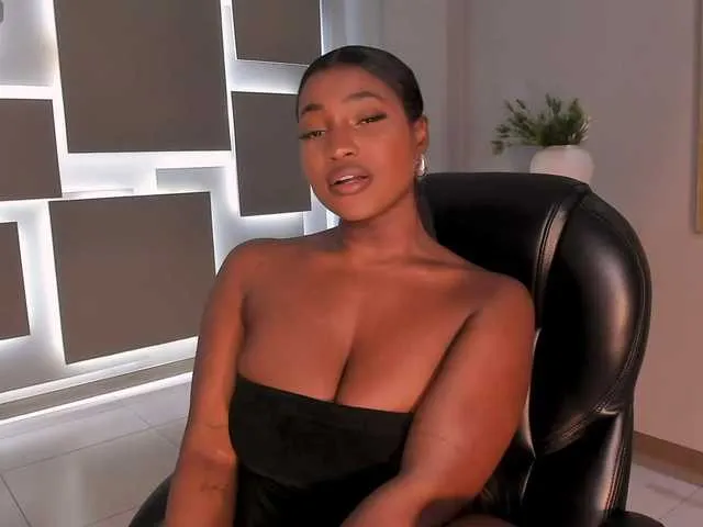 Live sex webcam photo for SavannahStorm #292222416