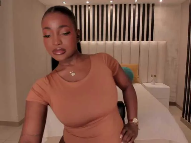 Live sex webcam photo for SavannahStorm #292325701