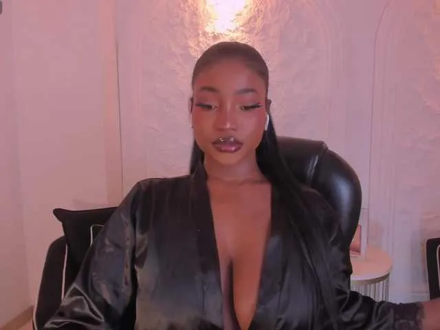 Live sex webcam photo for SavannahStorm #292908654