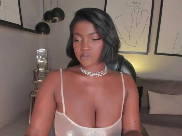 Live sex webcam photo for SavannahStorm #293118782