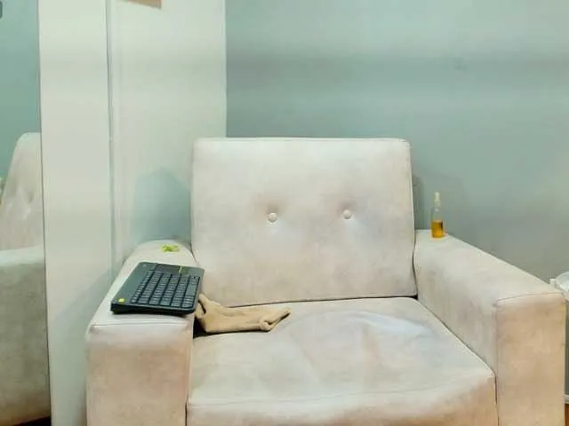 Live sex webcam photo for Savannahh #290166653