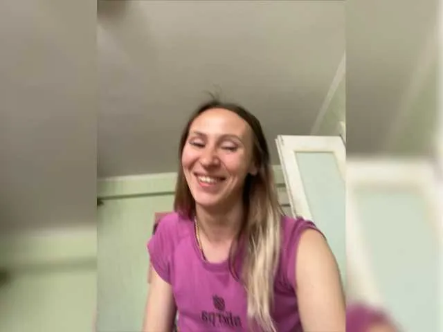 Live sex webcam photo for Saveta #277749506
