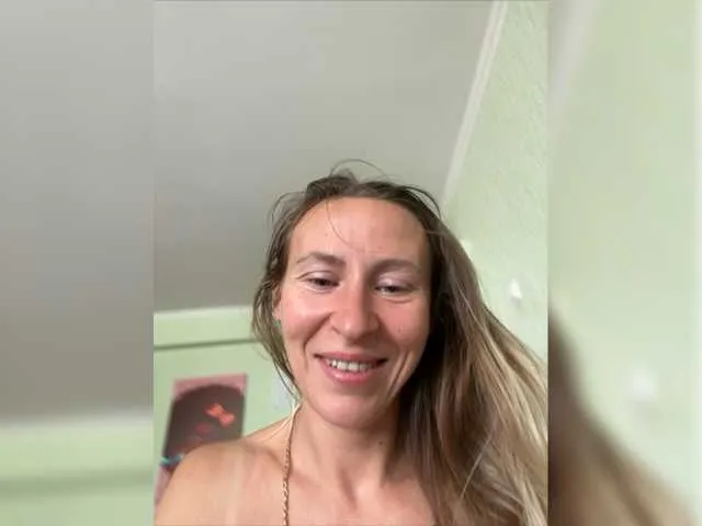 Live sex webcam photo for Saveta #278048425