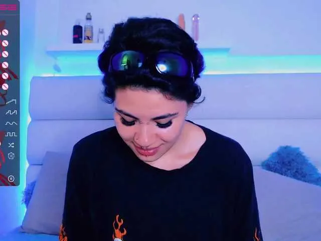 Live sex webcam photo for Scarlatta-Sno #274338741