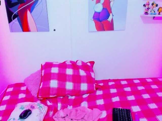 Live sex webcam photo for ScarleetLiz #271911482