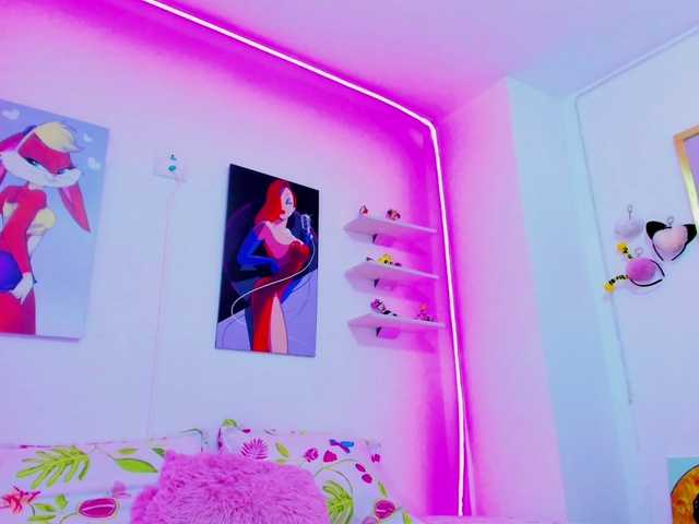 Live sex webcam photo for ScarleetLiz #272207318