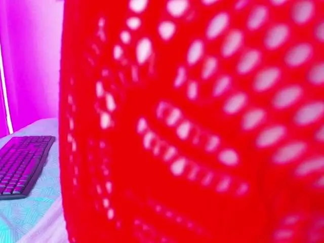 Live sex webcam photo for ScarleetLiz #273222229