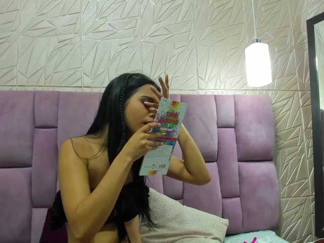 Live sex webcam photo for Scarlet-Thomp #273861352