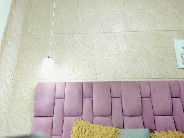 Live sex webcam photo for Scarlet-Thomp #274319682