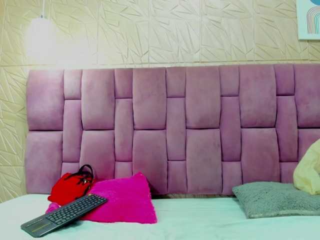 Live sex webcam photo for Scarlet-Thomp #274391937