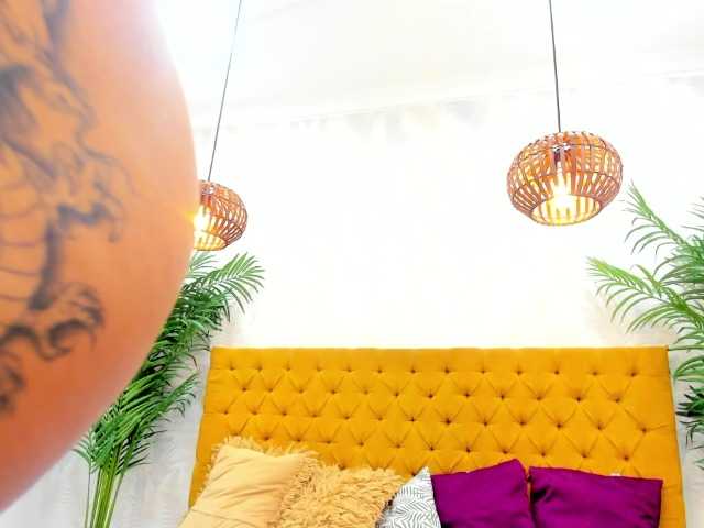 Live sex webcam photo for Scarlet-Thomp #274482390