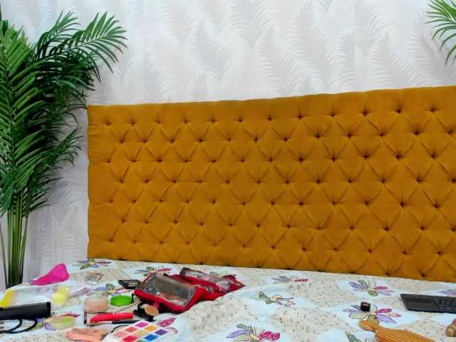 Live sex webcam photo for Scarlet-Thomp #274504765