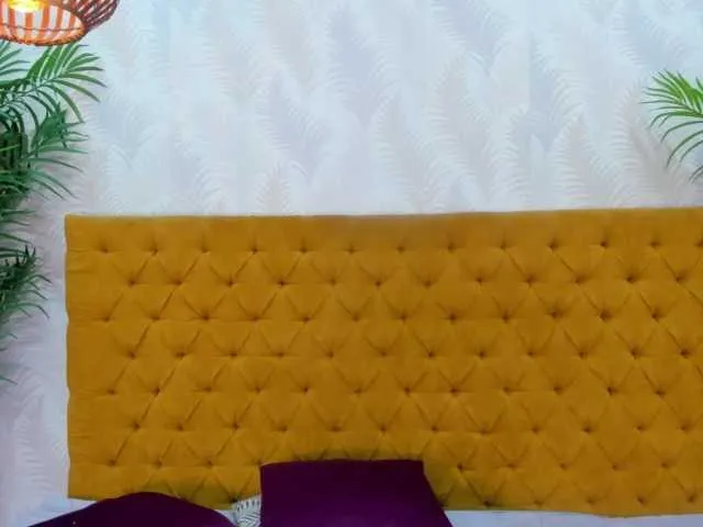 Live sex webcam photo for Scarlet-Thomp #274603458