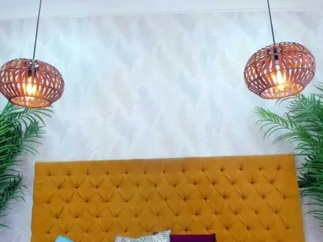 Live sex webcam photo for Scarlet-Thomp #274606357