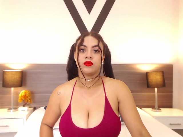 Live sex webcam photo for ScarletHunt #272265695