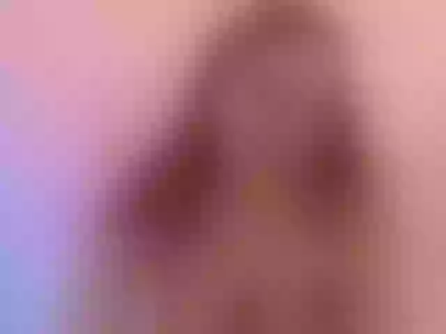 Live sex webcam photo for ScarletQueen #272546823