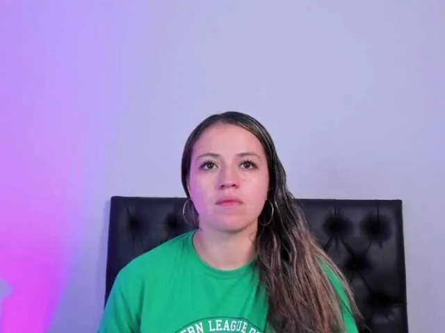 Live sex webcam photo for ScarletQueen #272692499
